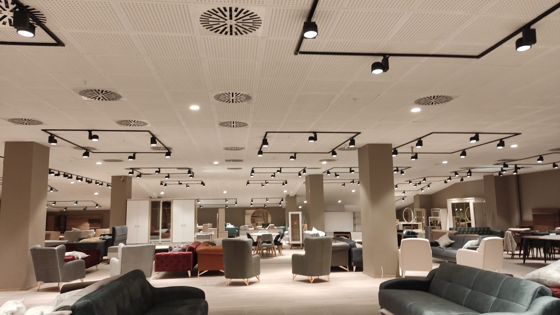 veratc-Erzurum-Sultan-Magazalari-Istikbal